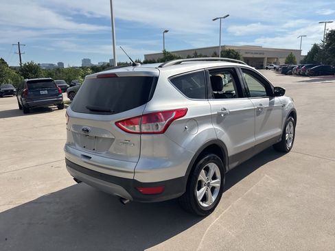 Used 2016 Ford Escape SE w/ SE Leather Comfort Package FWD image 5
