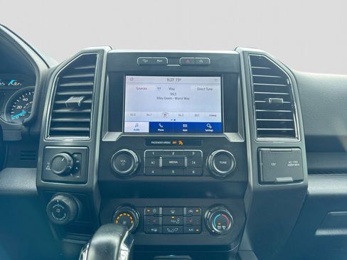 Used 2020 Ford F150 XLT w/ Equipment Group 302A Luxury AWD/4WD image 33