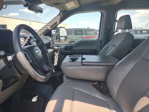 Used 2022 Ford F550 4x4 Crew Cab Super Duty w/ Power Equipment Group image 15