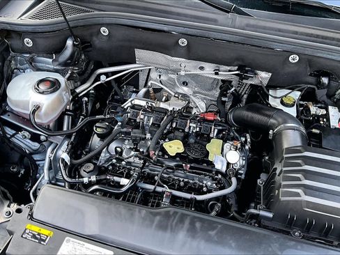 Used 2024 Volkswagen Atlas Cross Sport SE image 31