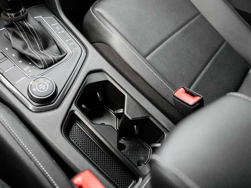 Used 2021 Volkswagen Tiguan SE R-Line image 34