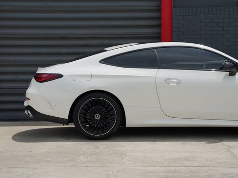 Used 2026 Mercedes-Benz CLE 300 4MATIC Coupe image 6
