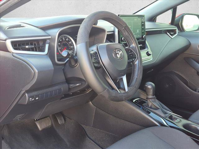 Used 2021 Toyota Corolla SE w/ Special Edition FWD image 2