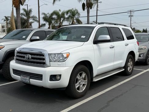 Used 2008 Toyota Sequoia Limited image 2