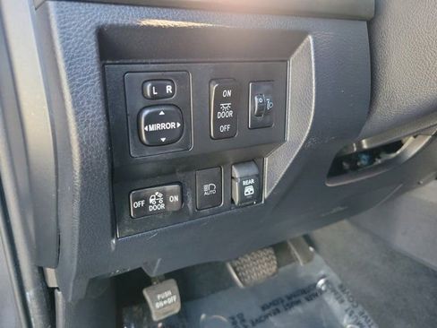 Used 2020 Toyota Tundra SR5 w/ SR5 Upgrade Package RWD image 16