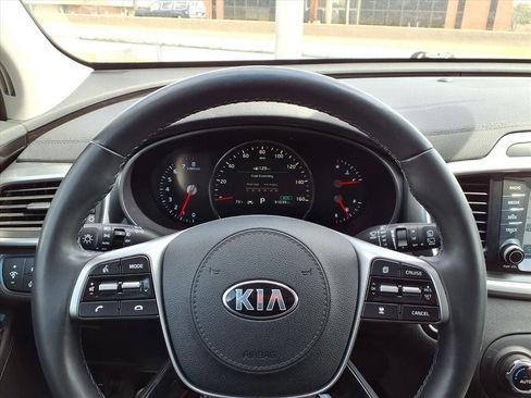 Used 2019 Kia Sorento EX w/ EX Touring Package image 16