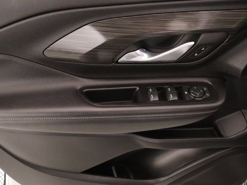 Used 2022 GMC Terrain SLE w/ Driver Convenience Package image 15