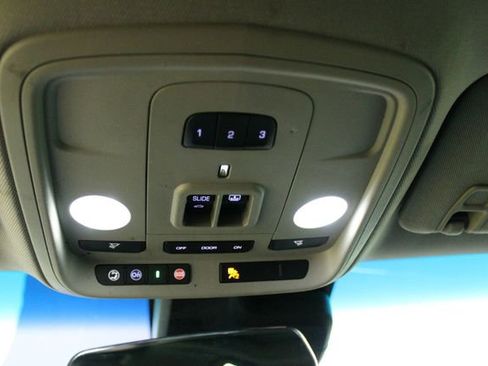 Used 2018 Cadillac CTS Luxury image 16