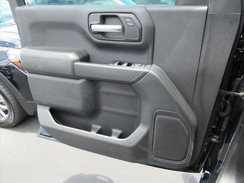 Certified 2019 Chevrolet Silverado 1500 Custom Trail Boss w/ Custom Convenience Package AWD/4WD image 23