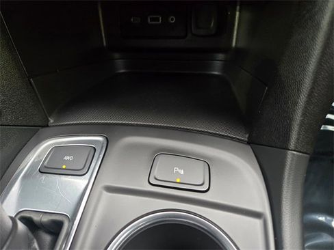 Used 2024 Chevrolet Equinox LT image 28