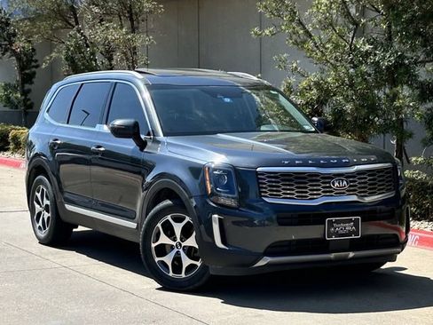 Used 2021 Kia Telluride EX w/ Towing Package image 2