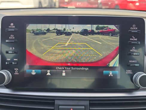 Used 2020 Honda Accord EX image 19