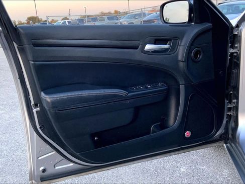 Used 2015 Chrysler 300 S image 20