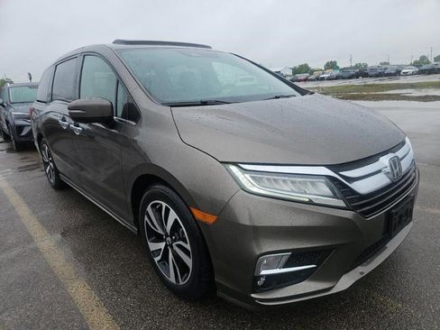 Used 2019 Honda Odyssey Elite image 3