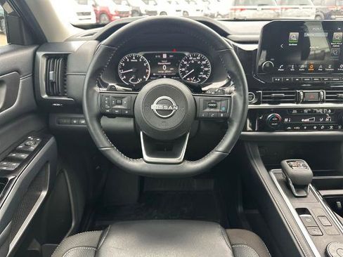Certified 2023 Nissan Pathfinder SL image 15
