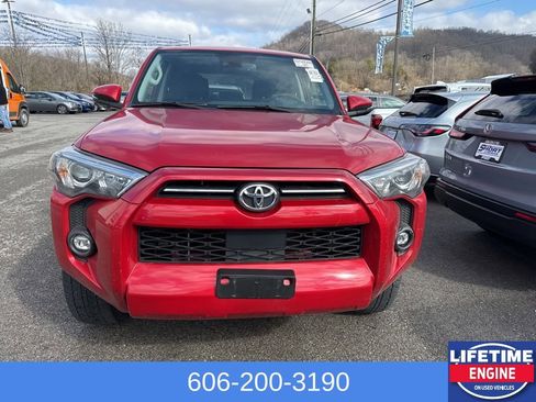 Used 2024 Toyota 4Runner SR5 Premium image 2