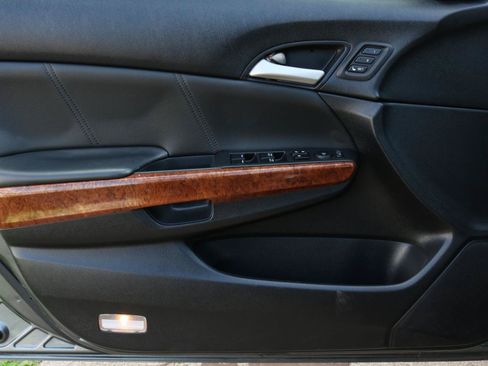 Used 2012 Honda Accord EX-L image 17