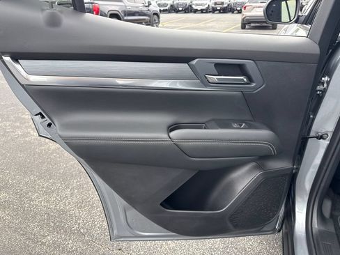 New 2027 GMC Terrain Elevation w/ Technology Package II AWD/4WD image 29