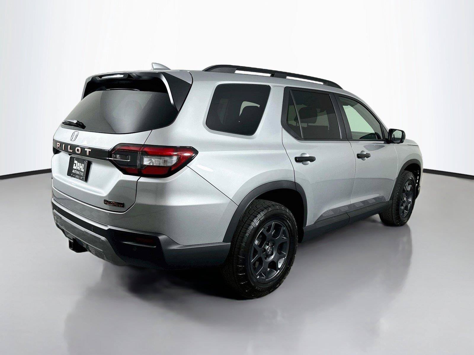 New 2026 Honda Pilot TrailSport image 13