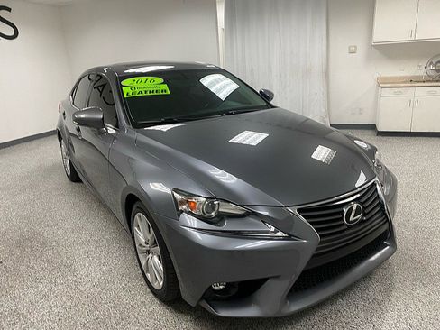 Used 2016 Lexus IS 200t image 3