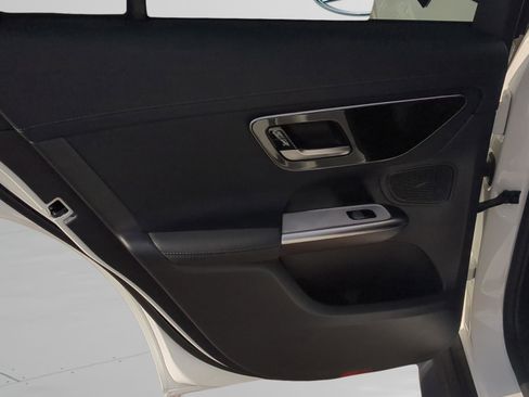 Certified 2025 Mercedes-Benz GLC 300 4MATIC image 12