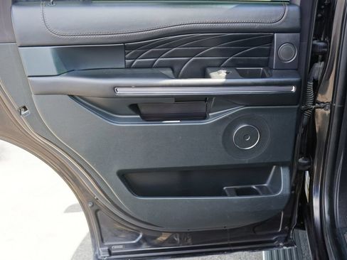 Used 2020 Ford Expedition Platinum AWD/4WD image 29