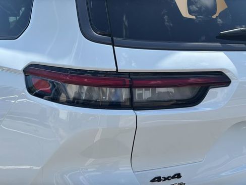 New 2026 Jeep Grand Cherokee L Limited AWD/4WD image 28