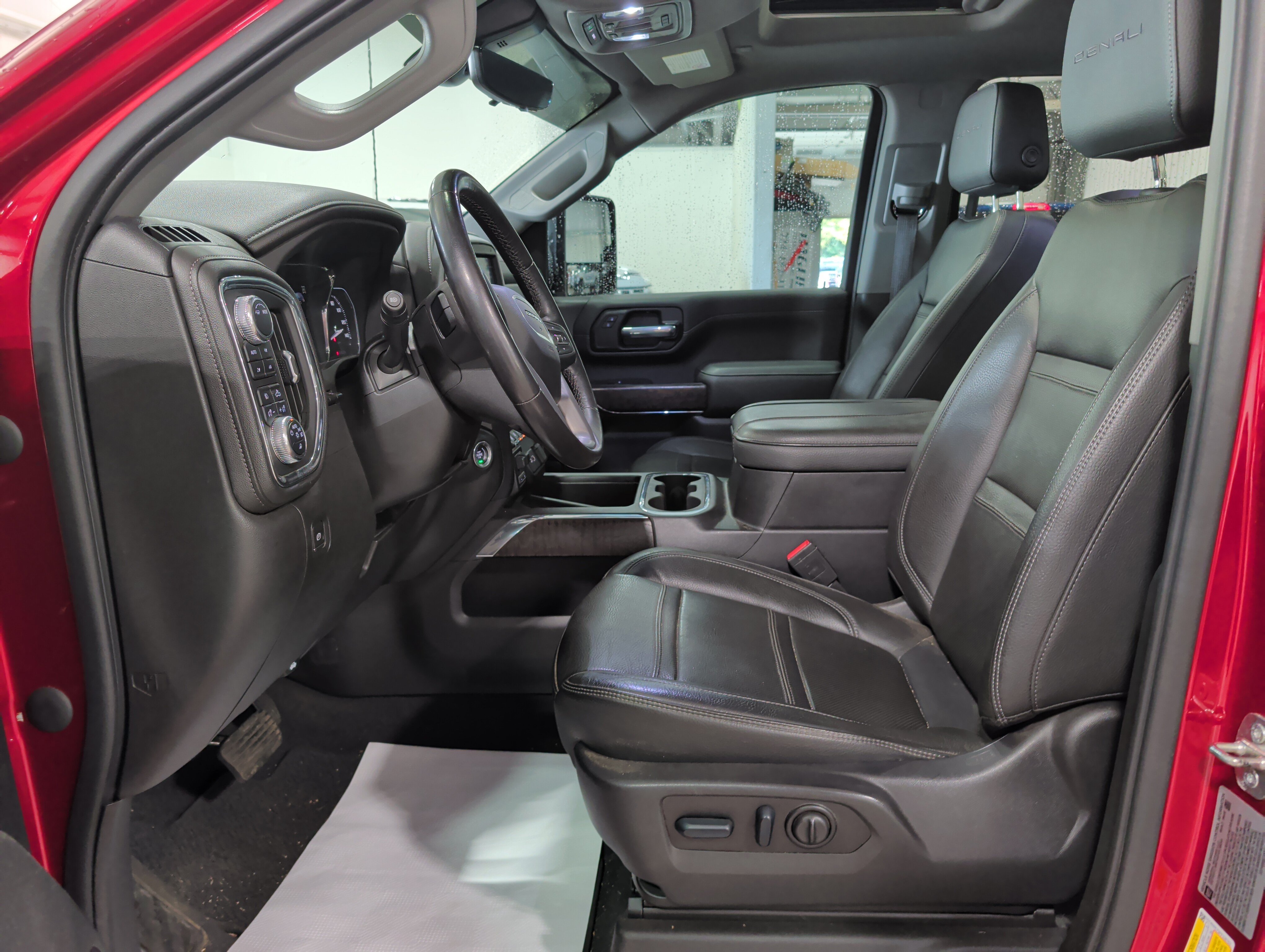 Used 2023 GMC Sierra 3500 Denali w/ Denali Ultimate Package AWD/4WD image 9