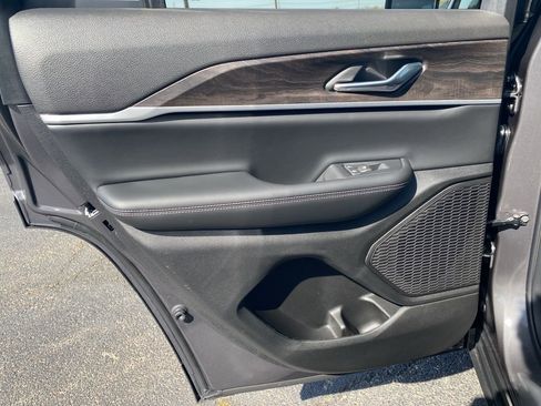 New 2026 Jeep Grand Cherokee Altitude image 38