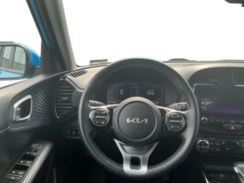 Used 2024 Kia Soul EX FWD image 12
