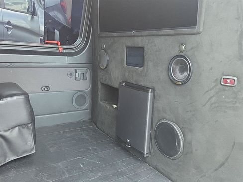 Used 2022 Mercedes-Benz Sprinter 2500 image 8