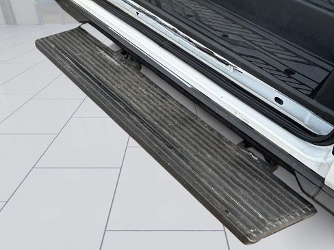 Used 2023 Ford Transit 350 XLT image 11