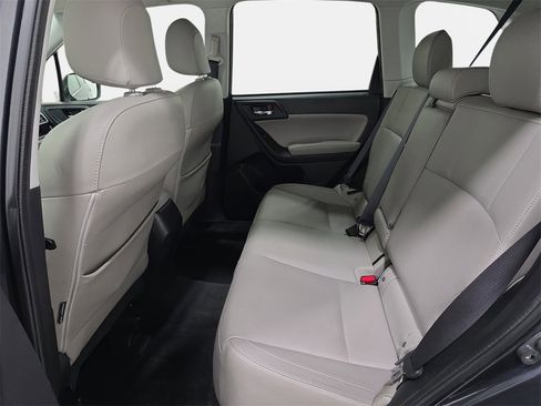 Used 2017 Subaru Forester 2.5i Limited image 13