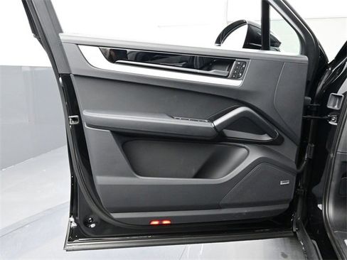 Certified 2026 Porsche Cayenne S image 7