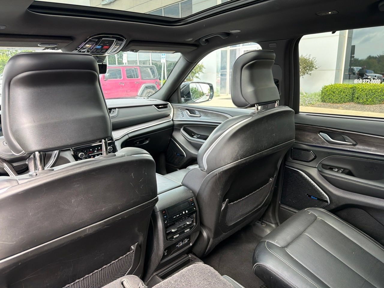 Used 2022 Jeep Grand Cherokee L Overland w/ Advanced Protech Group III AWD/4WD image 25