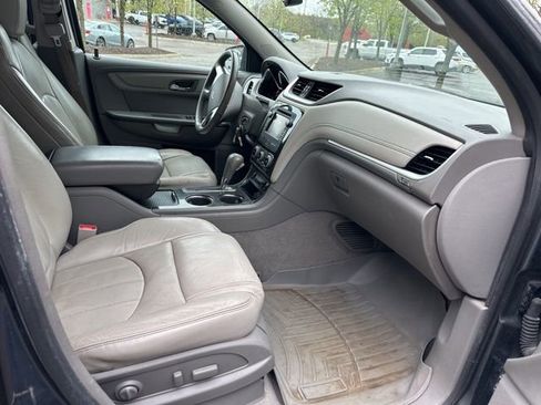 Used 2013 Chevrolet Traverse LTZ AWD/4WD image 27