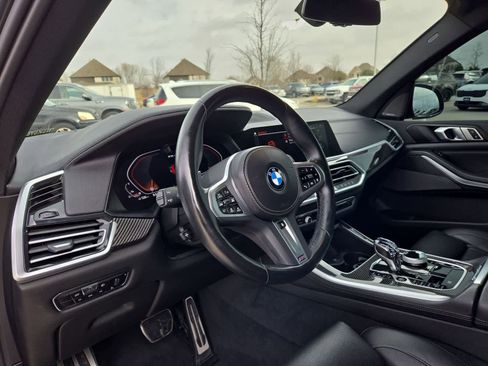 Used 2022 BMW X5 M50i w/ Executive Package image 2