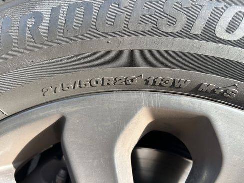 Used 2016 Land Rover Range Rover HSE image 9