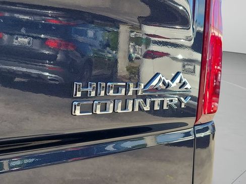 Used 2024 Chevrolet Silverado 1500 High Country w/ High Country Premium Package AWD/4WD image 29