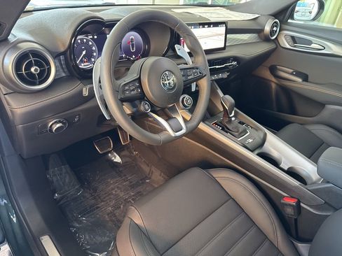 New 2026 Alfa Romeo Tonale Veloce w/ Quick Order Package 23H Volce AWD/4WD image 12