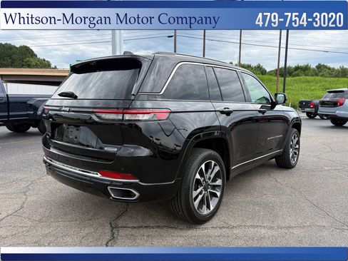 Used 2023 Jeep Grand Cherokee Overland w/ Luxury Tech Group IV AWD/4WD image 5