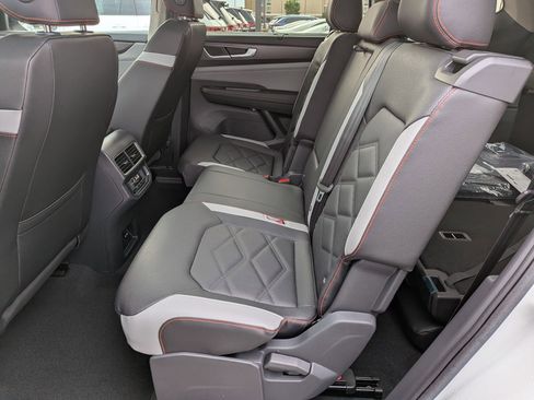 New 2026 Volkswagen Atlas Peak Edition AWD/4WD image 28