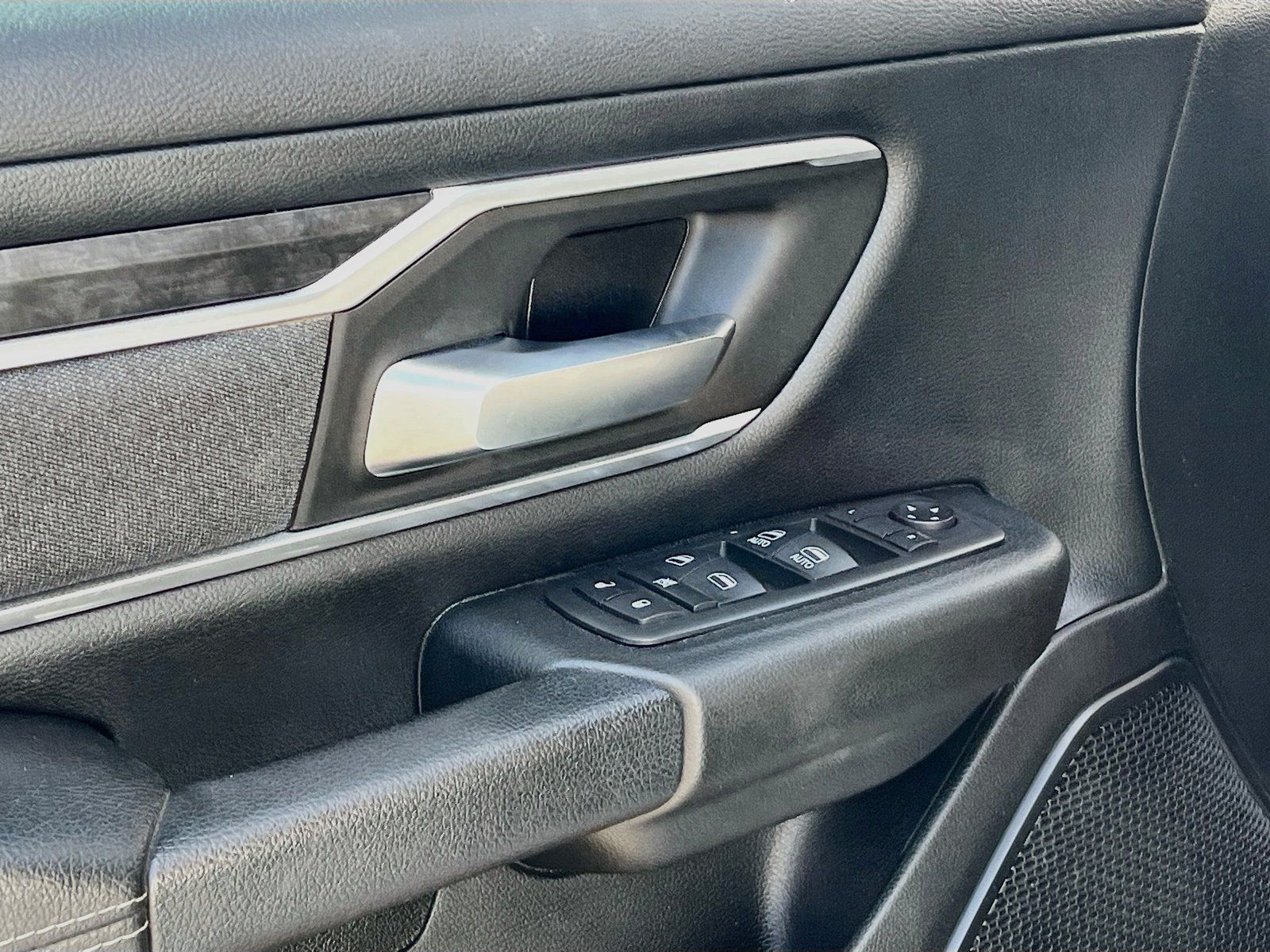 Used 2019 RAM 1500 Big Horn RWD image 18