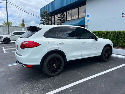 Used 2014 Porsche Cayenne Diesel image 4