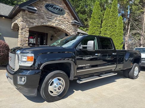 Used 2015 GMC Sierra 3500 Denali w/ Duramax Plus Package AWD/4WD image 2