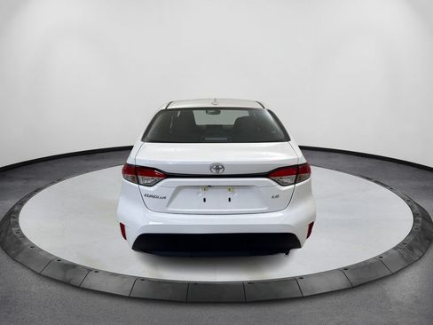 Used 2026 Toyota Corolla LE FWD image 7