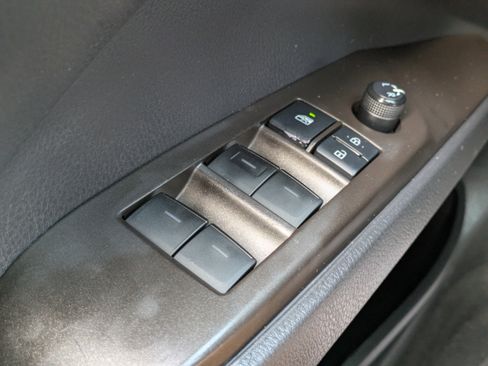 Used 2021 Toyota Camry SE image 20