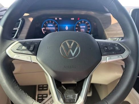 Used 2025 Volkswagen Atlas SEL Premium R-Line AWD/4WD image 15