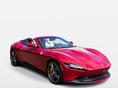 Certified 2025 Ferrari Roma Spider RWD image 1