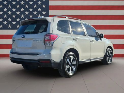 Used 2017 Subaru Forester 2.5i Premium w/ All-Weather Package image 5